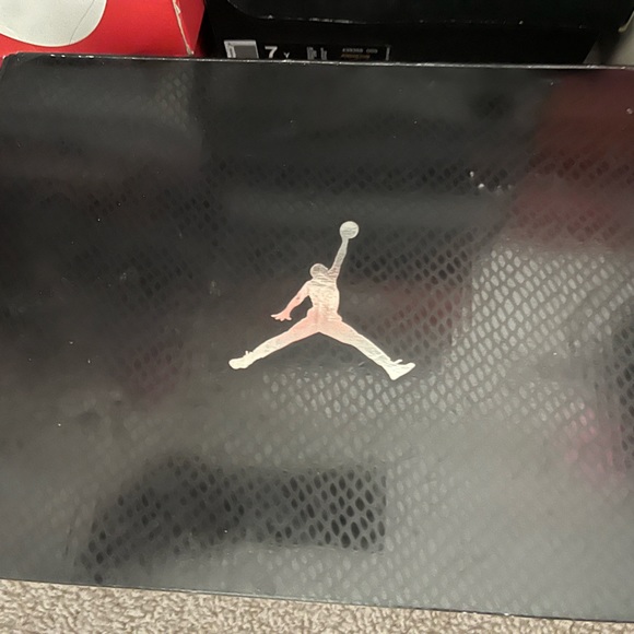 Jordan 11 Low Pink Snakeskin - Picture 3 of 3